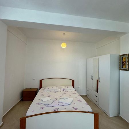 Holiday Apartments Durrës Buitenkant foto
