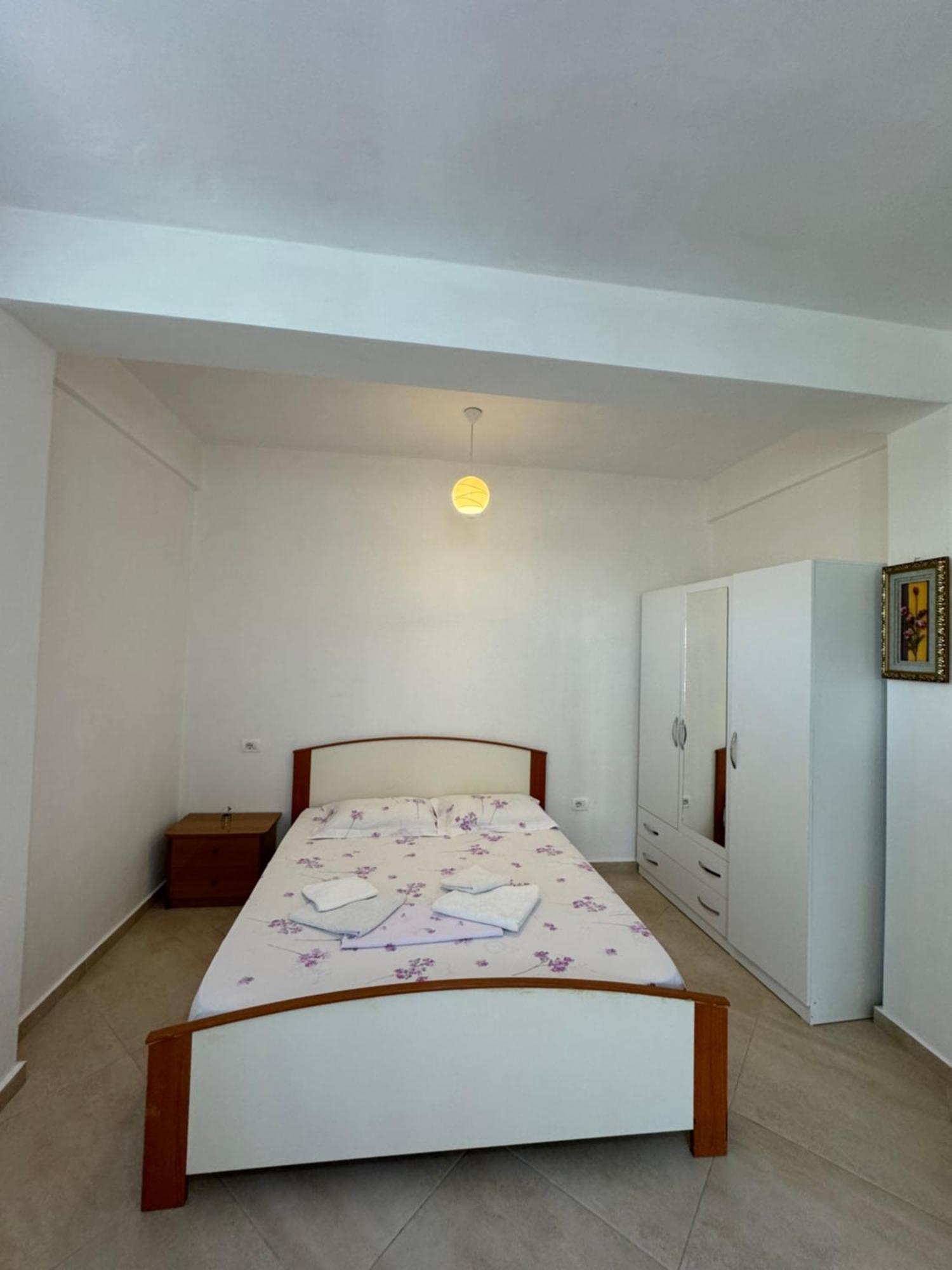 Holiday Apartments Durrës Buitenkant foto